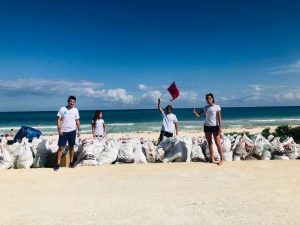 Conéctate al océano: una playa limpia con Plastic Oceans México