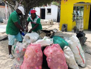 Fundacion Bahia cleanup in Cartagena